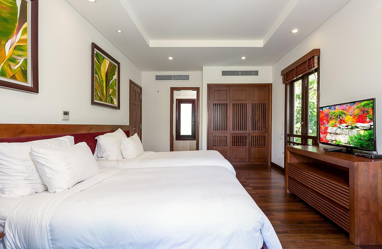 Tropical Villas Beach Villa *