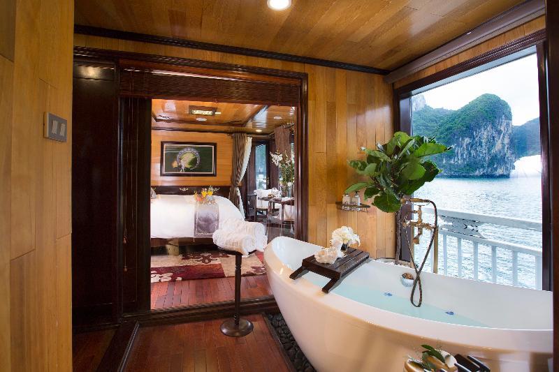 Hotel Hera Cruises