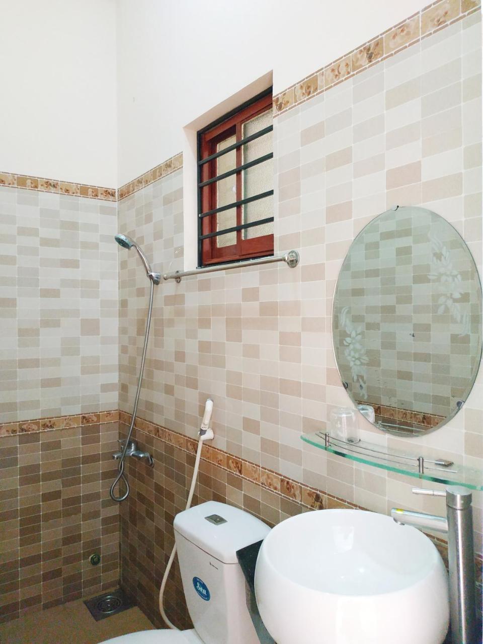 Ngoc Anh Hotel *