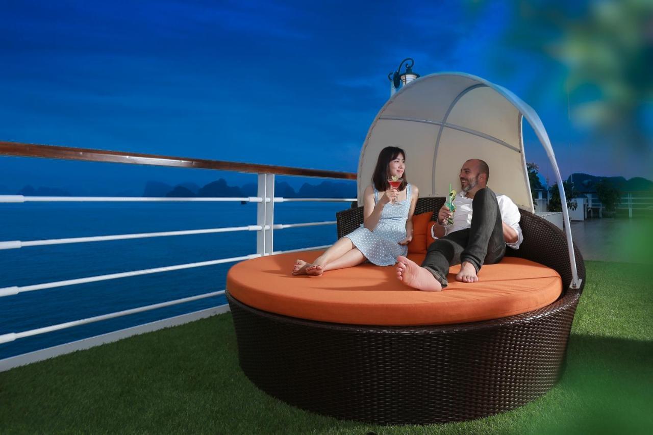 Mon Cheri Cruises 5*