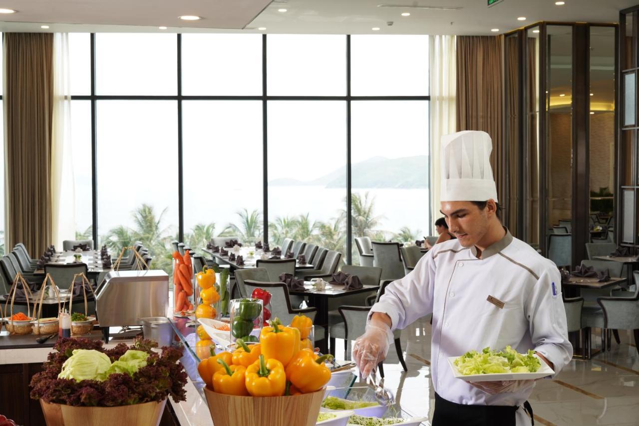 Vinpearl Condotel Beachfront Khách sạn