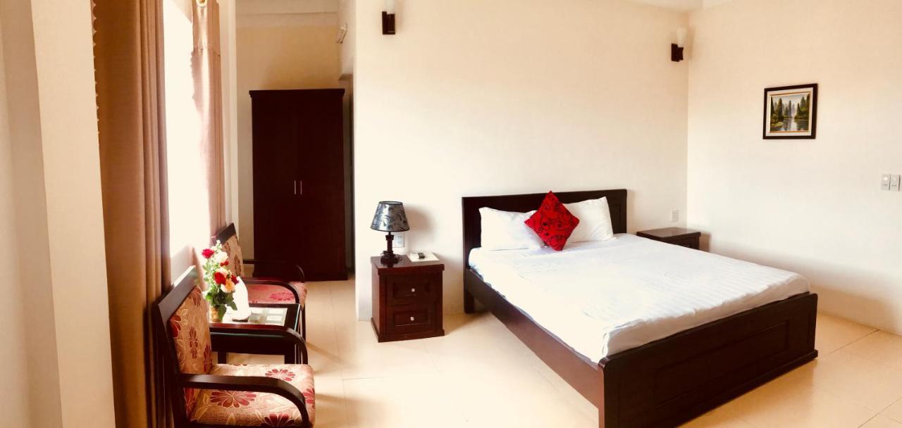 Hotel Nam Long 2*