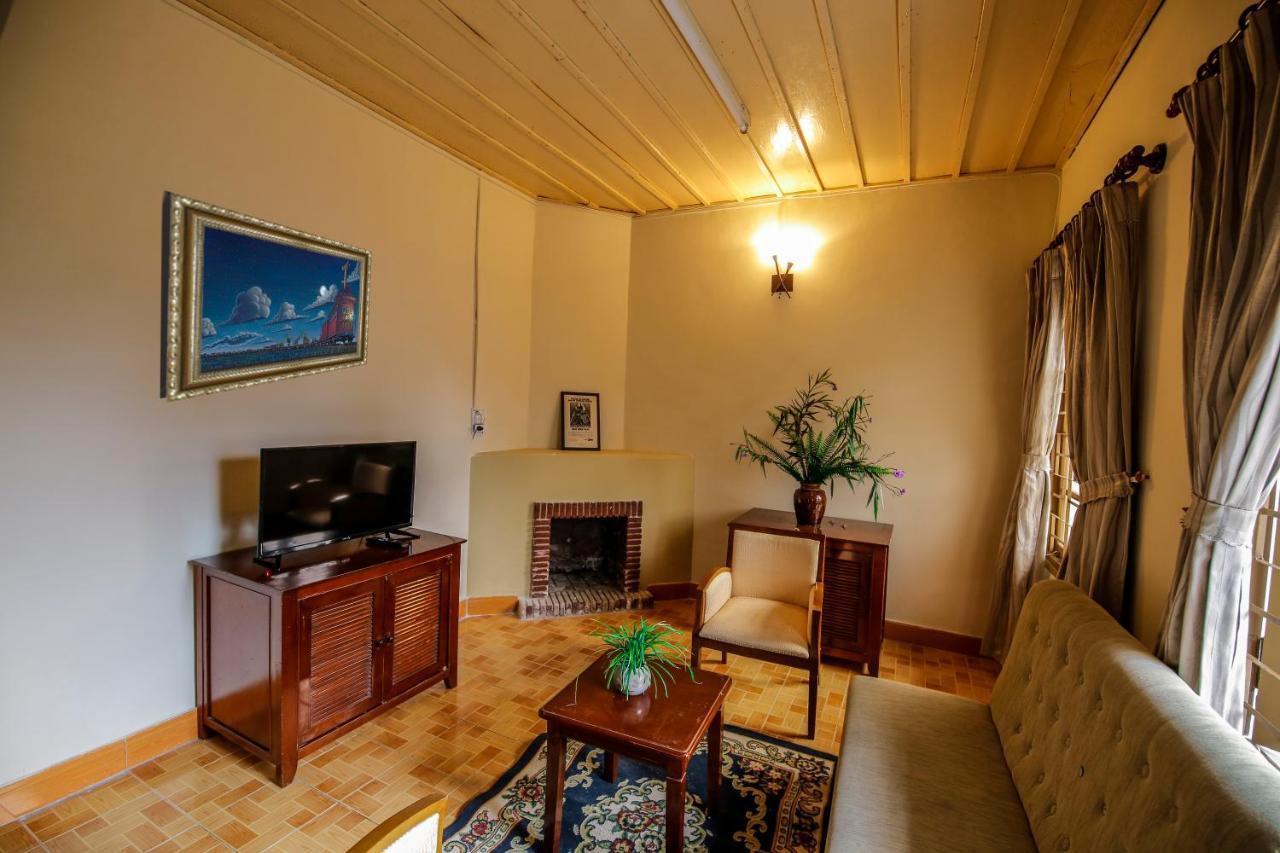 Train Aparthotel