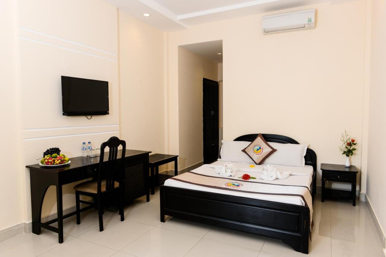 Resort Hon Rom Central Beach Resort 3*