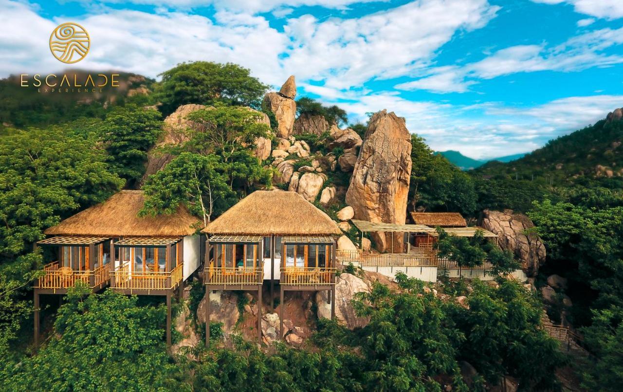 Escalade Experience Cam Ranh