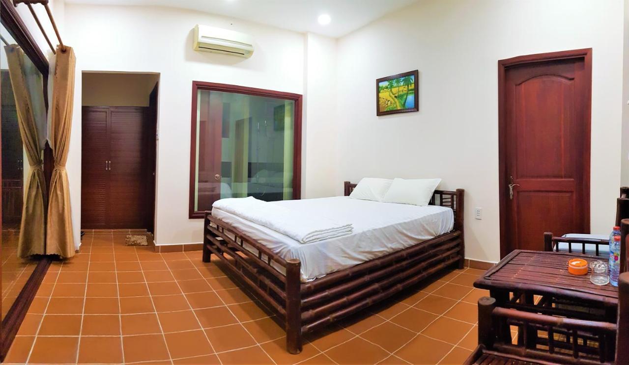 Riverside Park Eco Resort 3*