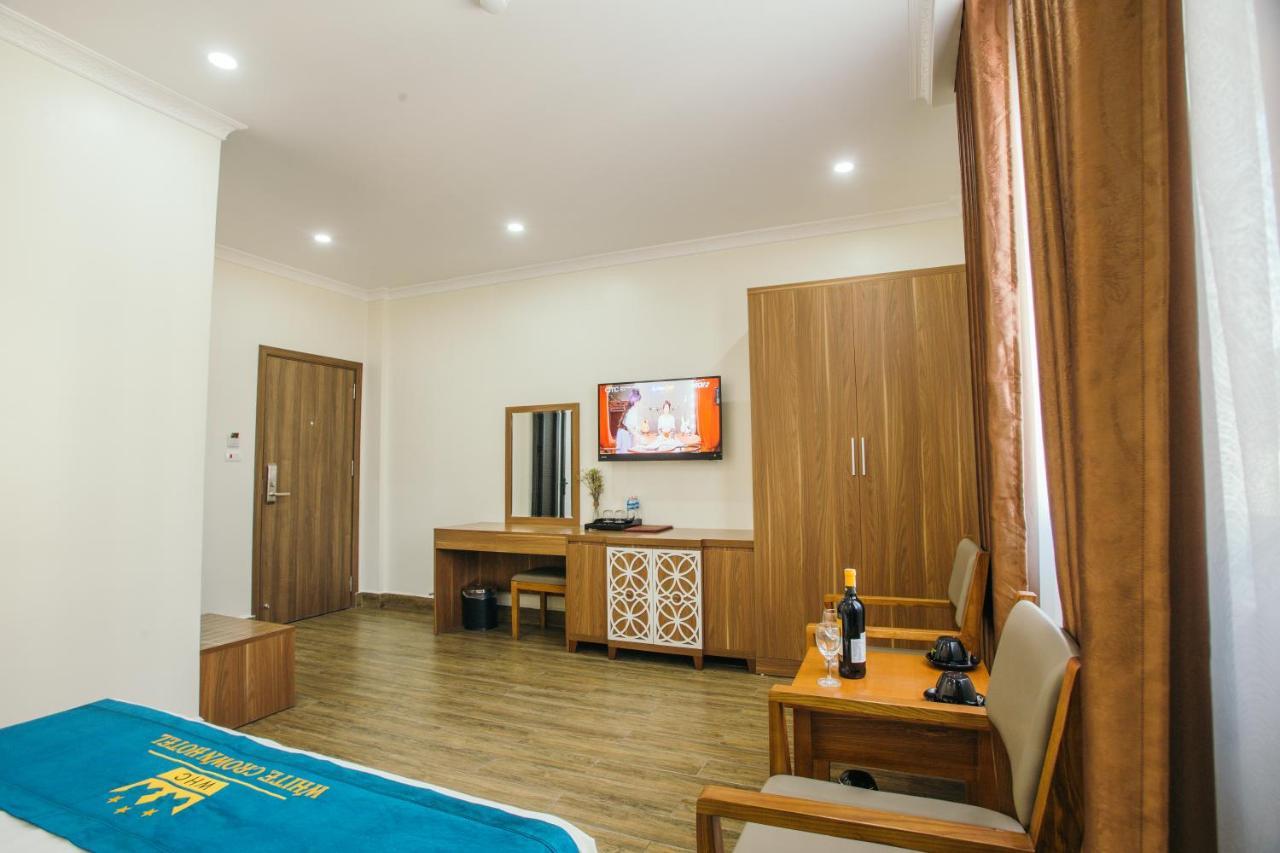 Hotel White Crown