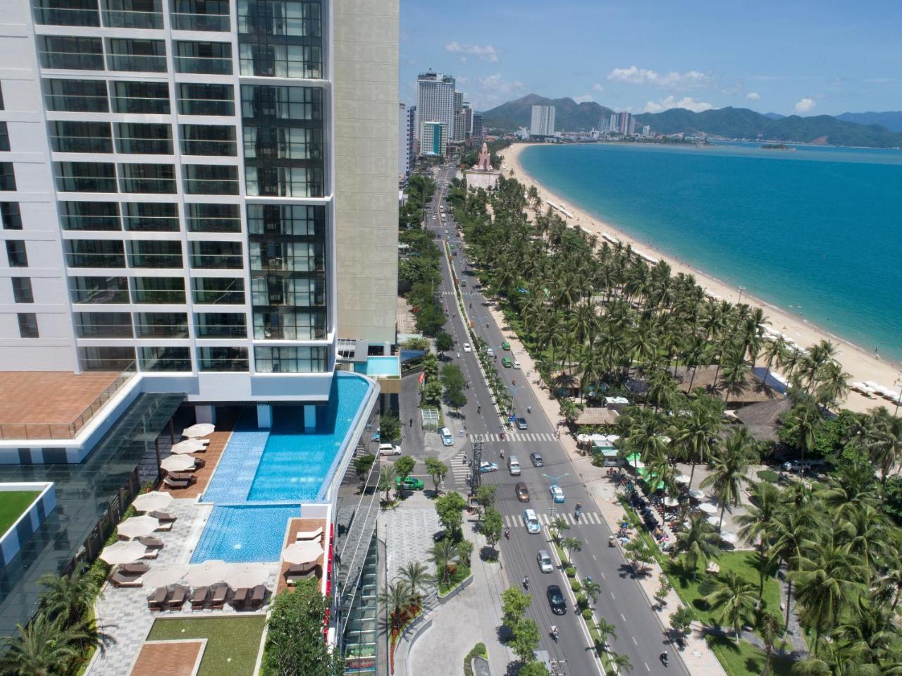 Vinpearl Condotel Beachfront Khách sạn Nha Trang