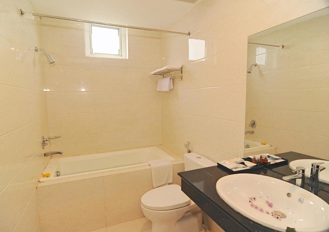 Gic Land Hotel.