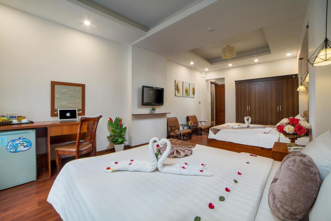 Iris Legend Hotel 3*