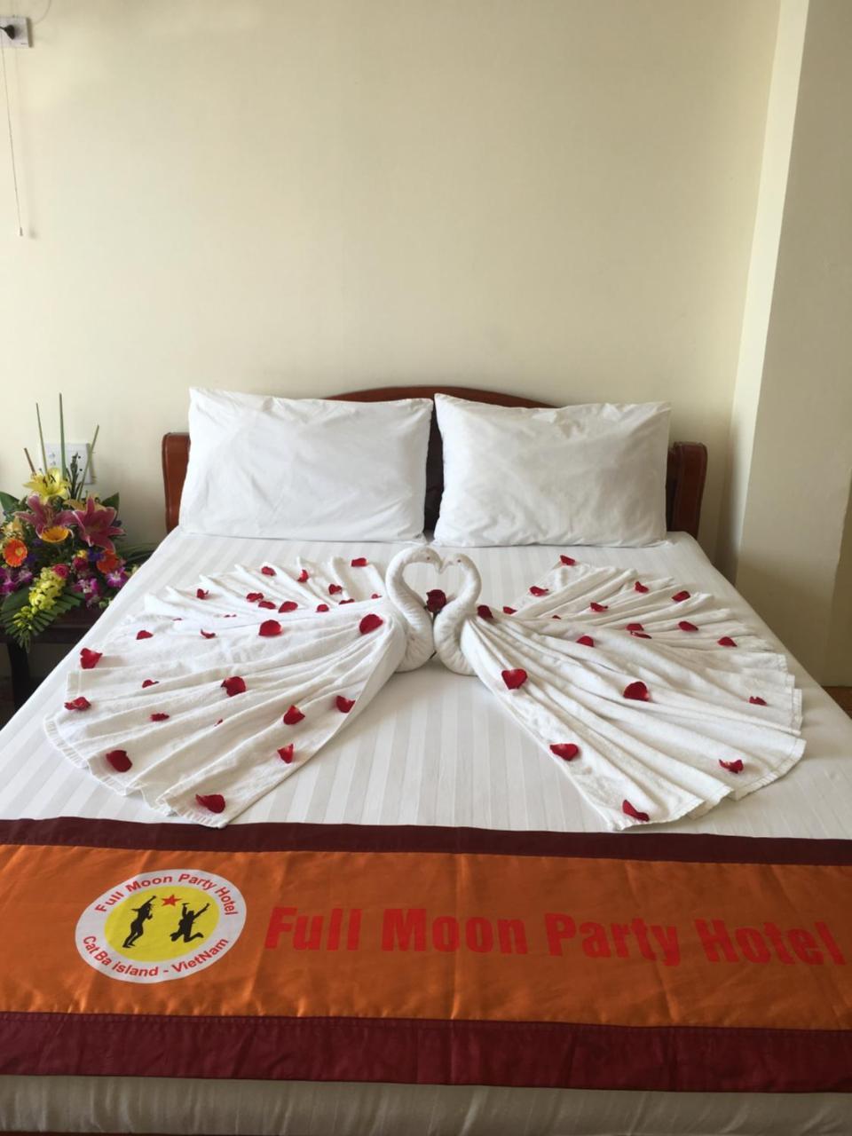 Hotel Full Moon Party 2*