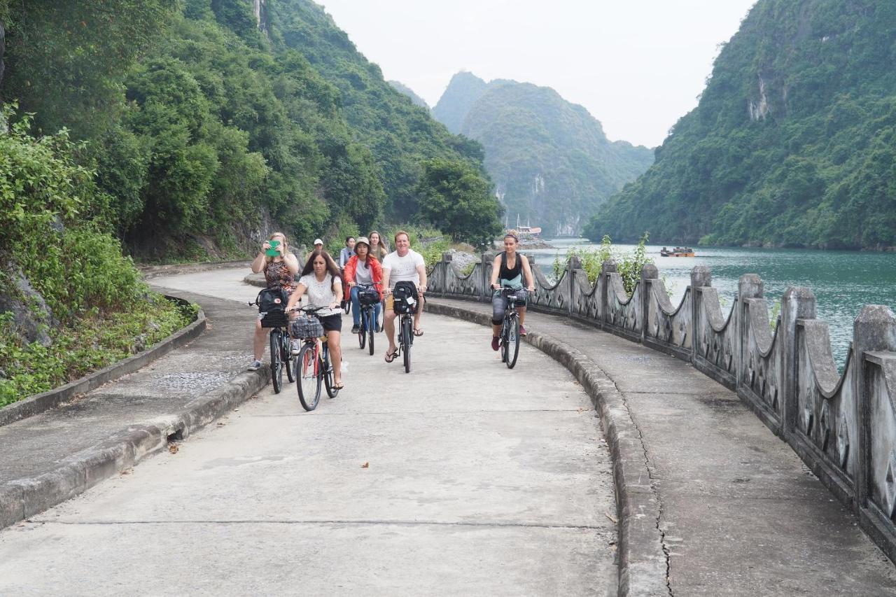 Sunlight Cruise  Ha Long