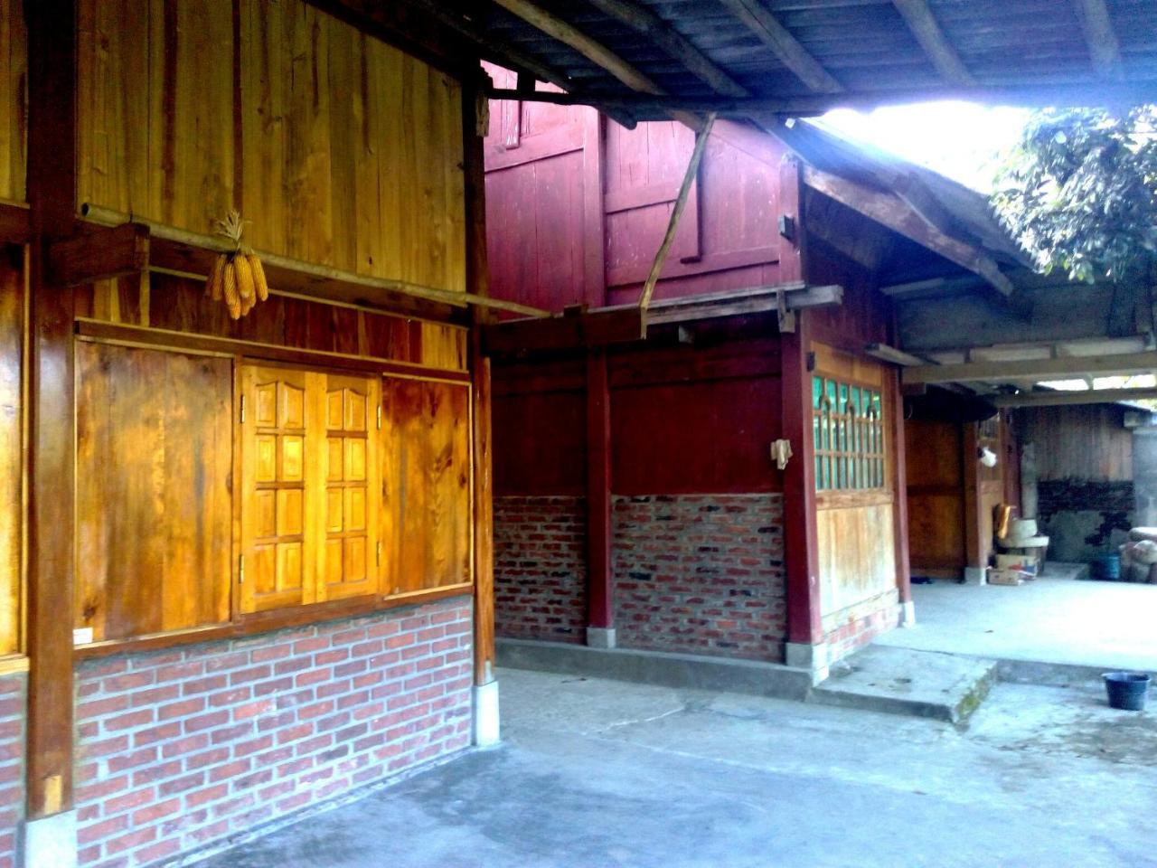 Homestay Dzay House *