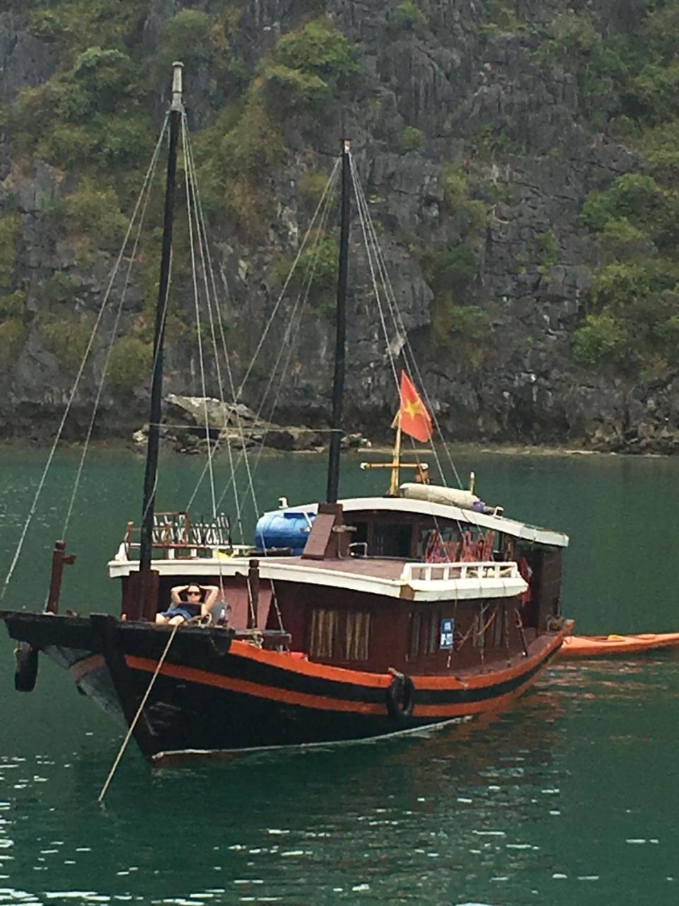 Nam Phương Dong Khe Sau