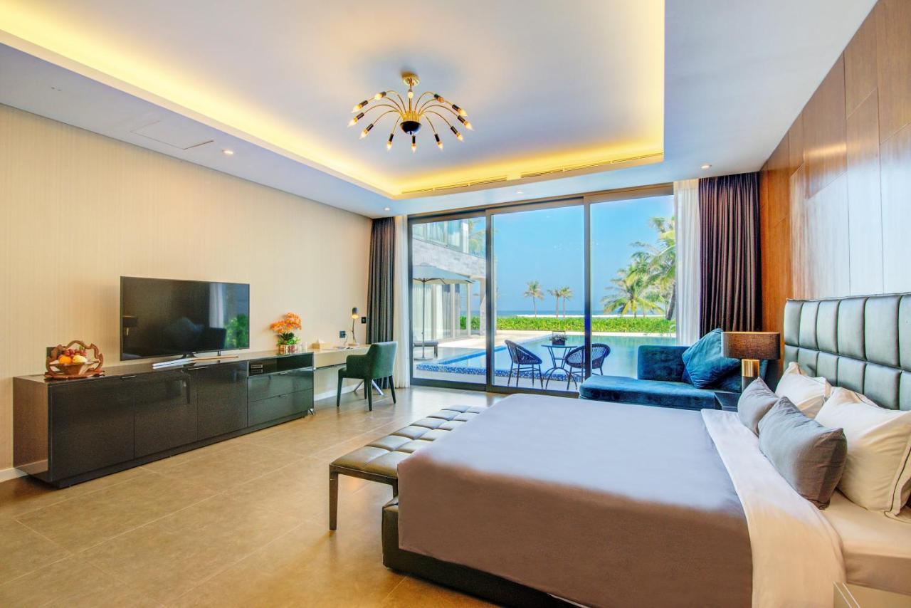Villa 7 Bedrooms Beachfront Luxury Da Nang