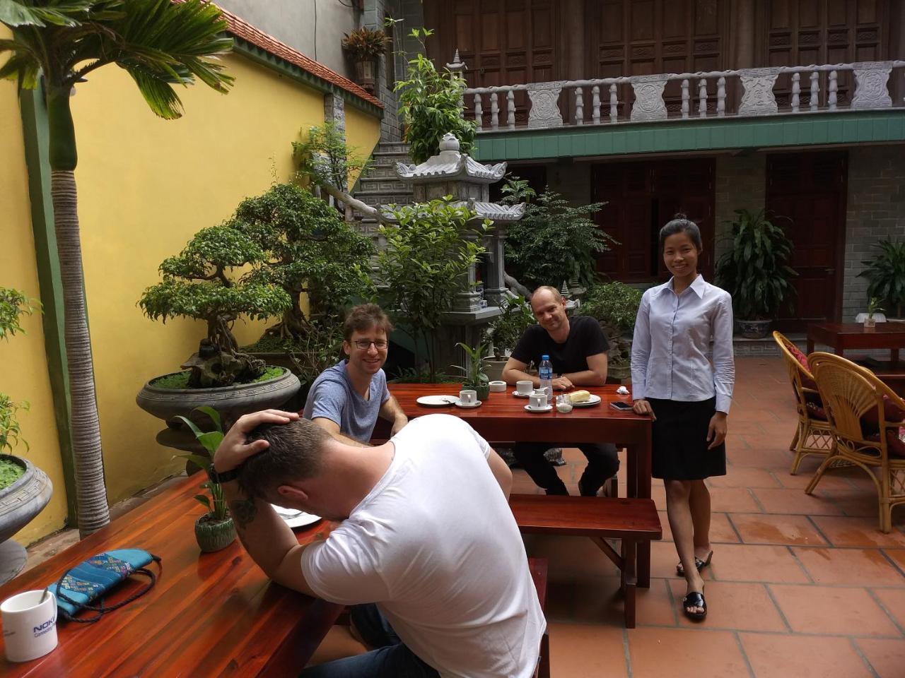 Le 3* Ninh Binh