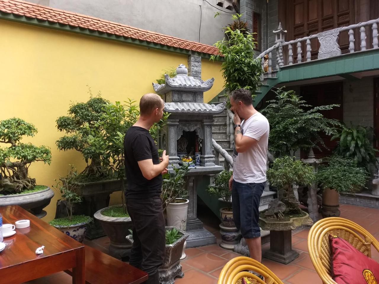 Le 3* Ninh Binh