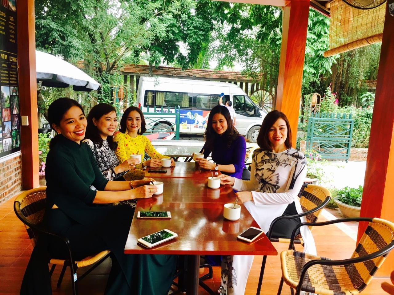 Tam Coc Friendly