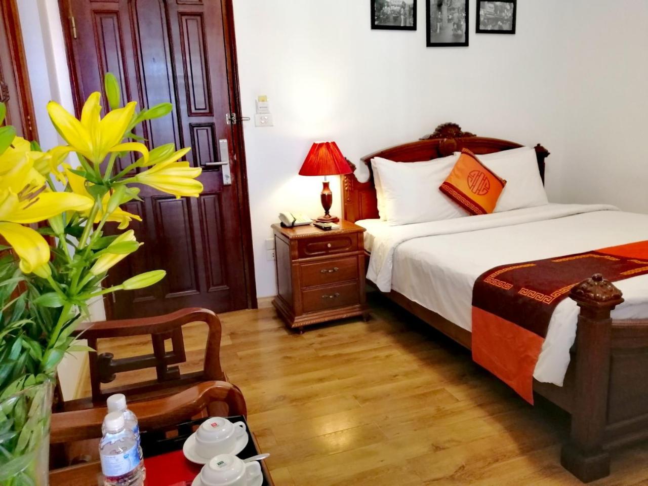 Khách sạn Phoenix Palace 3*