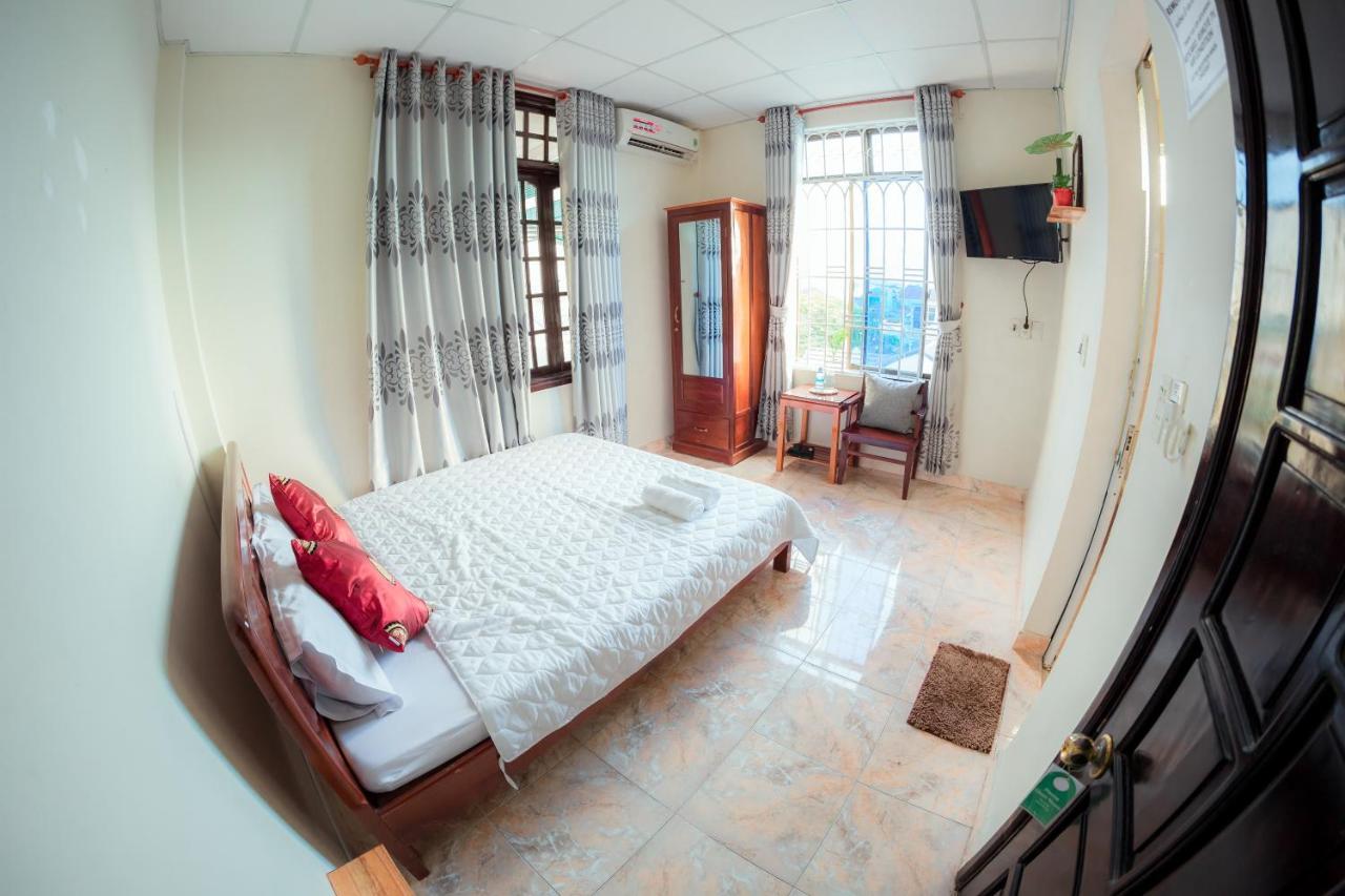 Rubis Hostel *