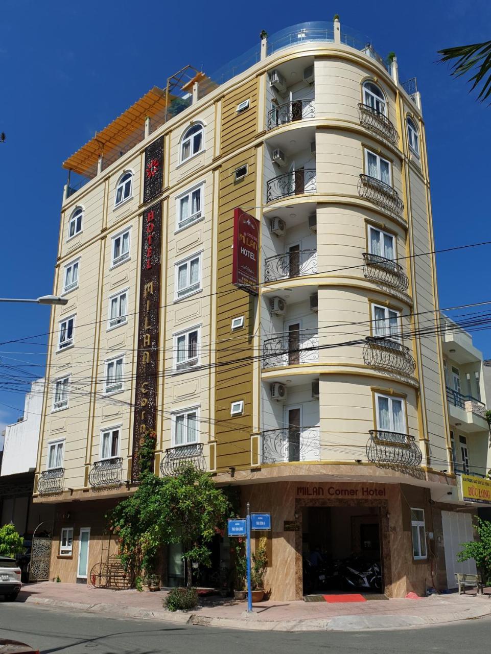 Milan Corner