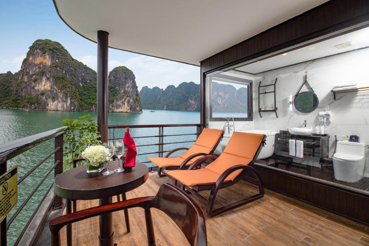 Peony Cruises  Ha Long