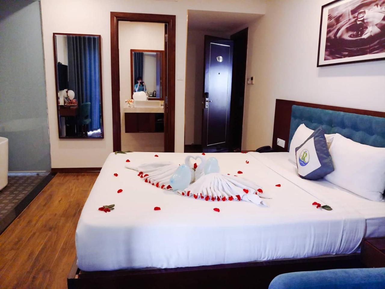 Ritzy Boutique 4*