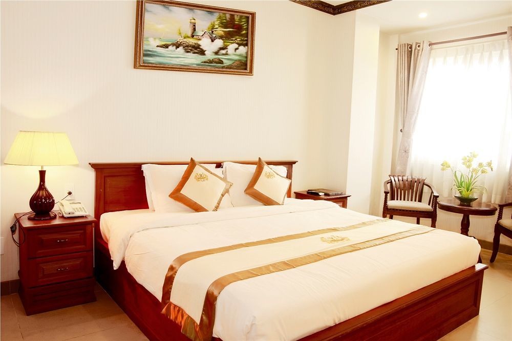 Hotel Reddoorz Premium White Lion 3*