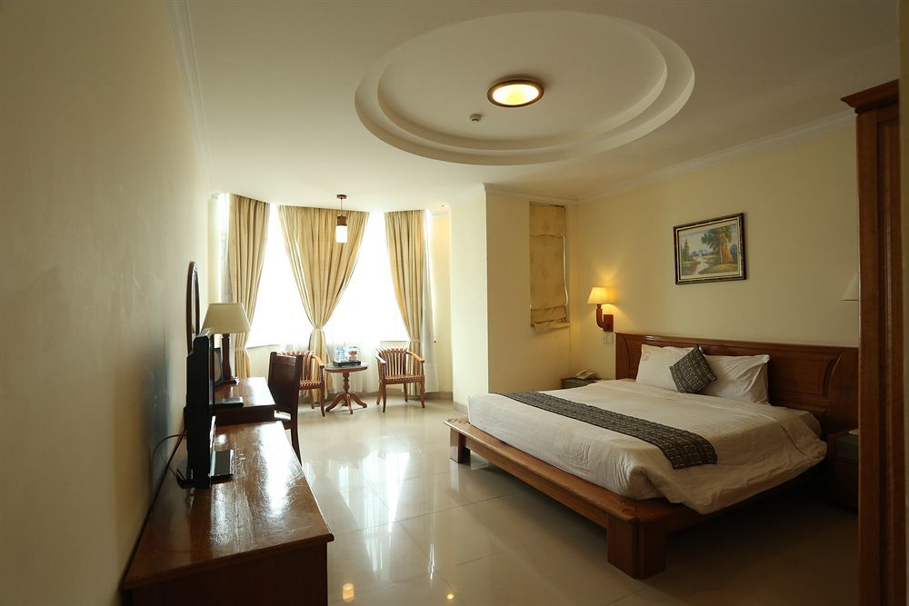 Golden Sea 3*