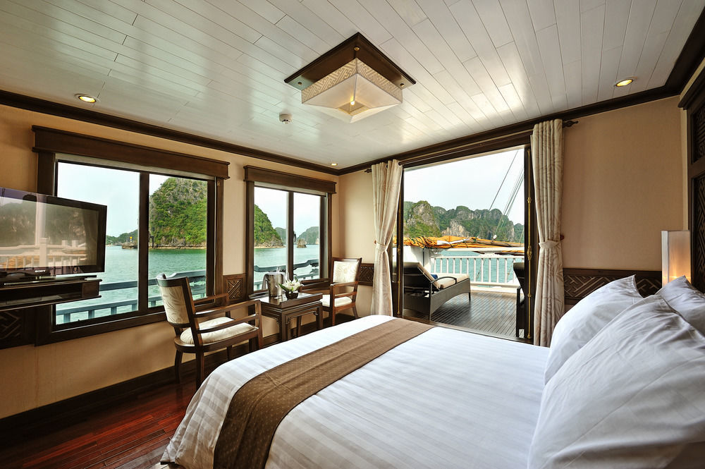 Paradise Sails Cruise