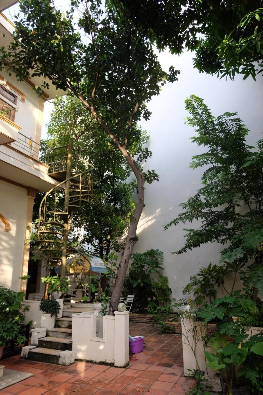Guest house Moon House Tropical Garden - Valentine