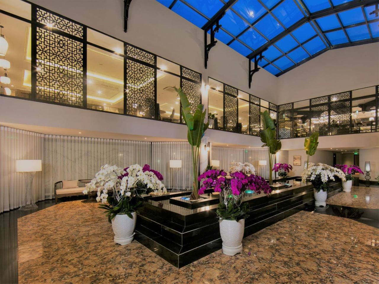 Lotus Aroma Hotel 4*
