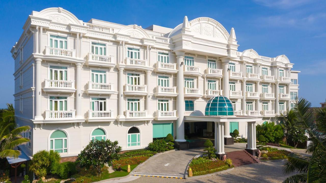 Resort The Sailing Bay