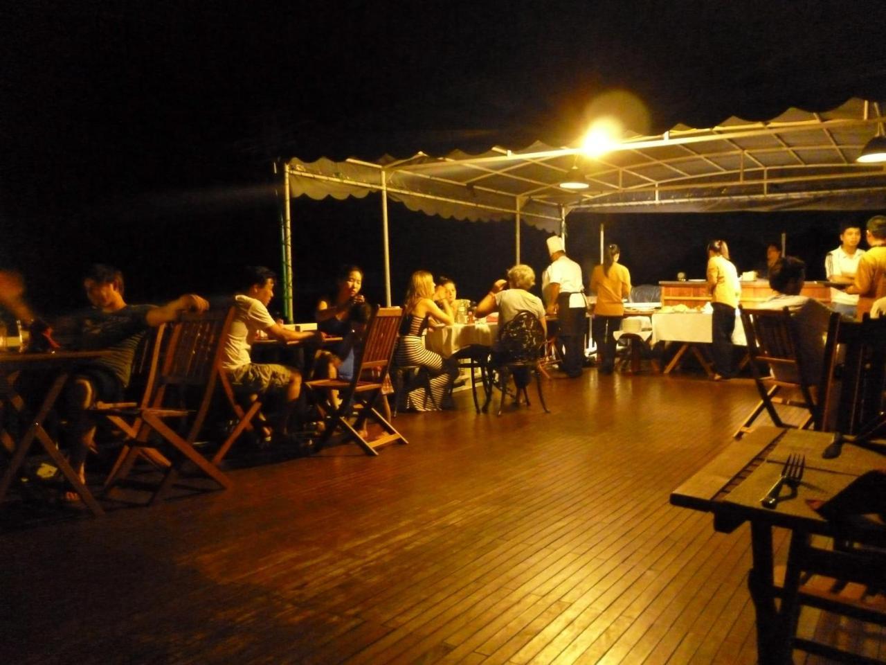 Garden Bay Premium Cruise Ha Long