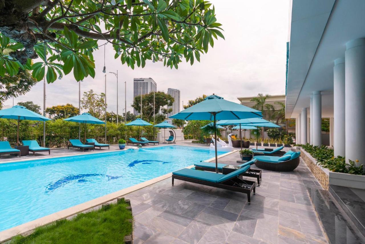 Flora Beach Hotel & Spa 3*