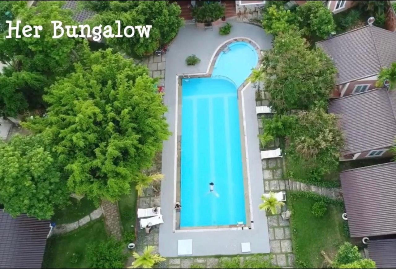 Her Bungalow Khách sạn 2*