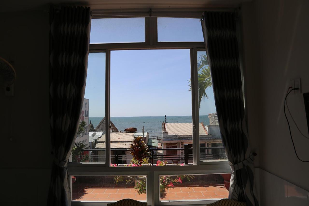 Minh Hung Hotel *