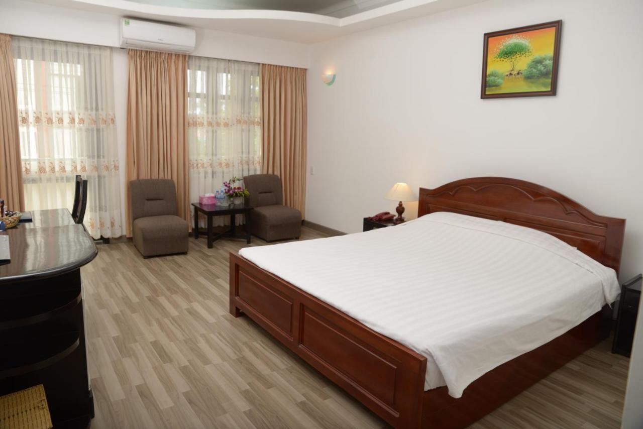 Motel Song Huong 2*