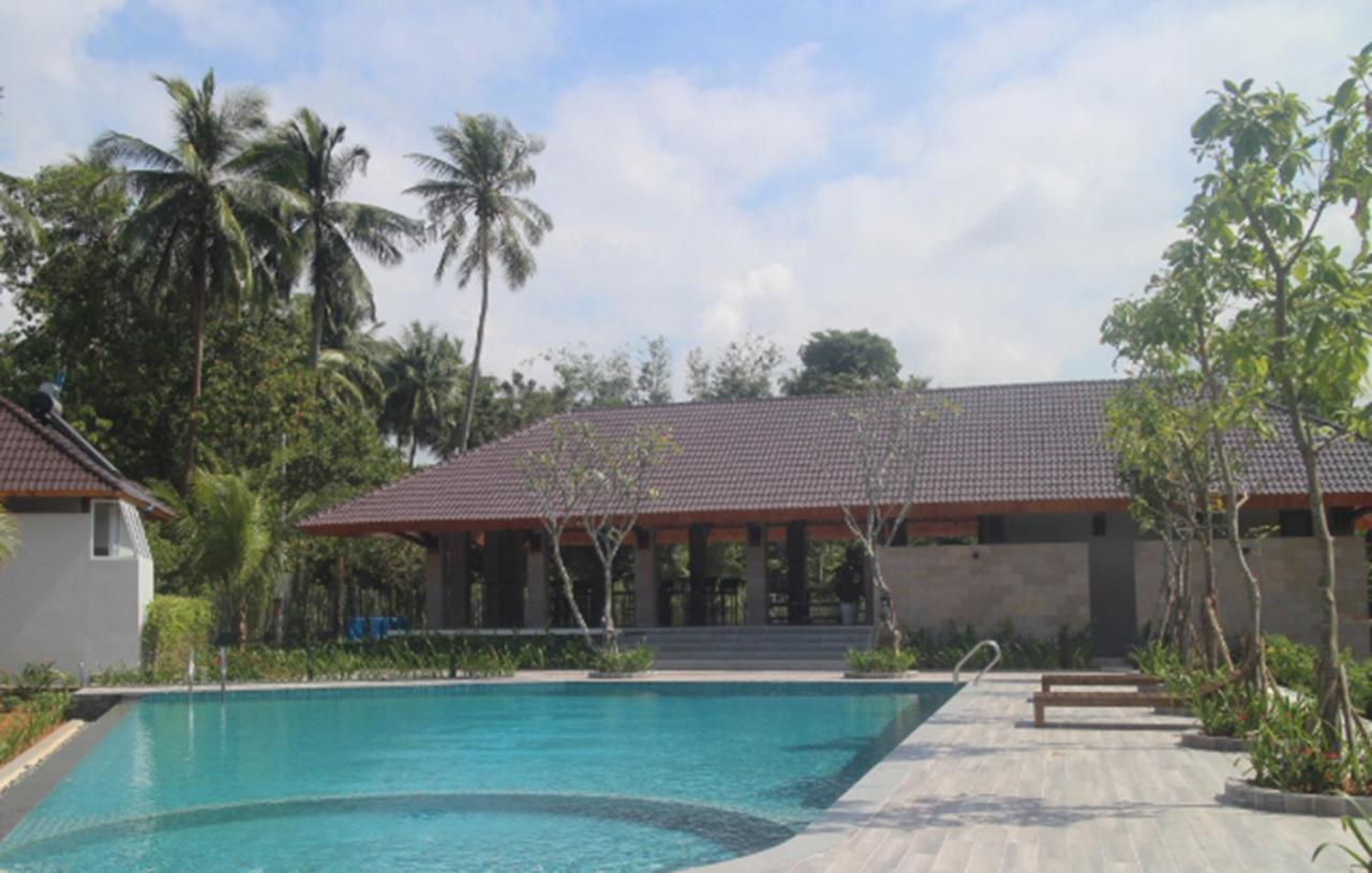 Khu cắm trại Emerald Ong Lang Beach