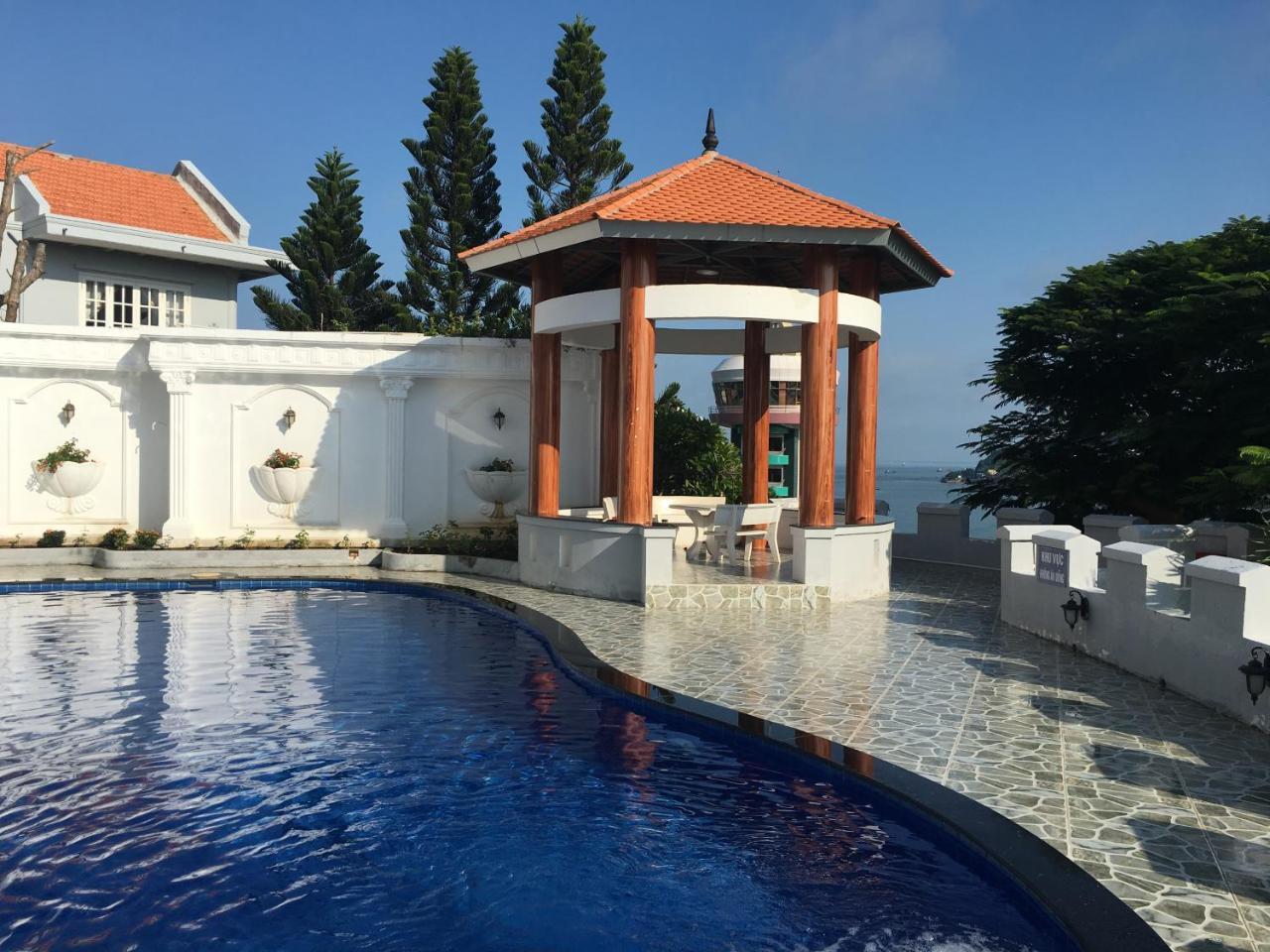 Villa Nancy Sea Light