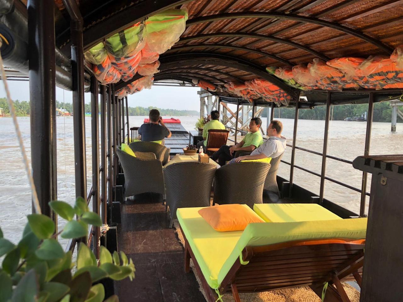 Mango Riverside 4*