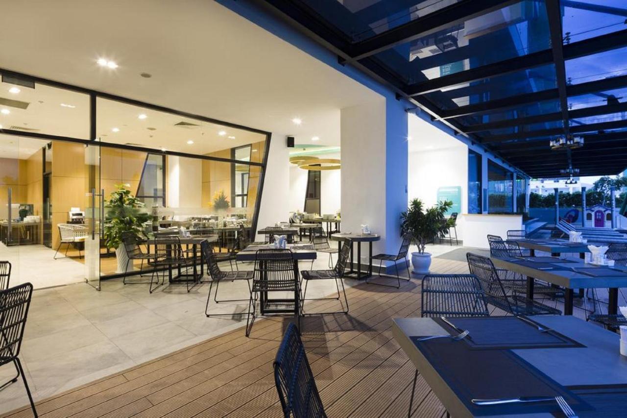 Parama Balcony Beachfront Hotel
