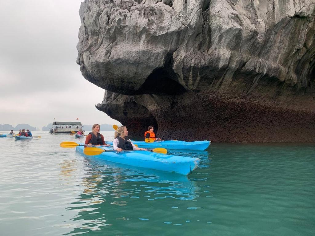  Lapinta Boutique Cruises