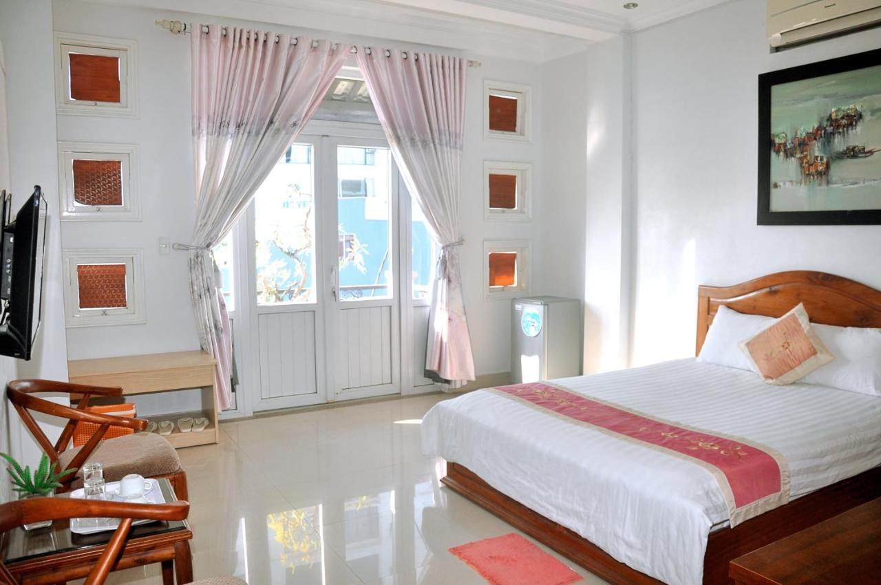 Tulip Hotel 2*