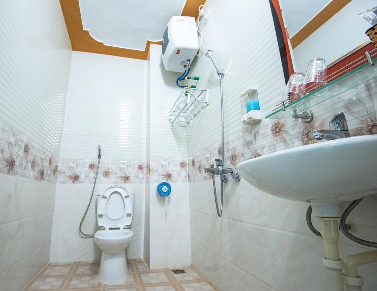 Ngoc Lan Hotel *