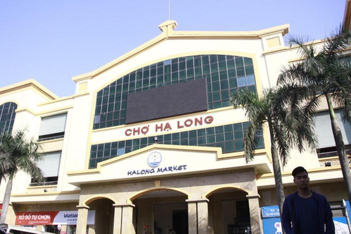 Khách sạn hẻo lánh Ngọc Anh *