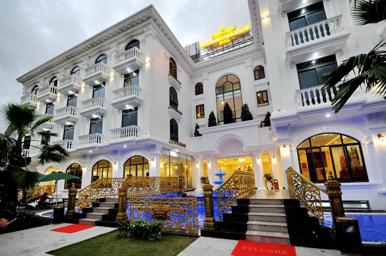 Hotel Crown Nguyen Hoang 4*