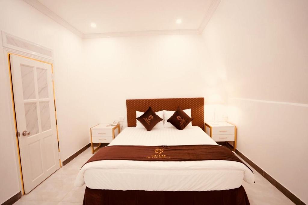 Khách sạn Tulip View 3*