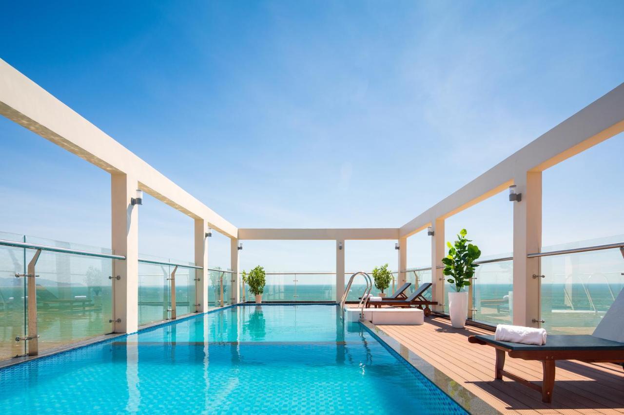 Khách sạn Corvin 3*