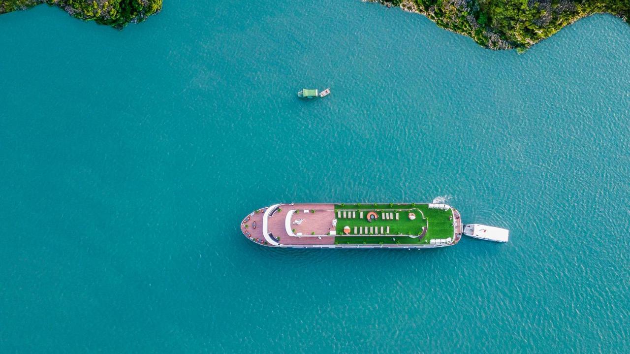 Mon Cheri Cruises  Hạ Long